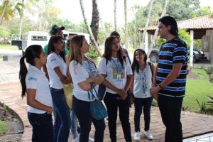cesmac-participa-da-implantacao-de-horta-de-plantas-medicinais-44