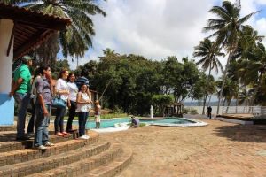cesmac-participa-da-implantacao-de-horta-de-plantas-medicinais-44