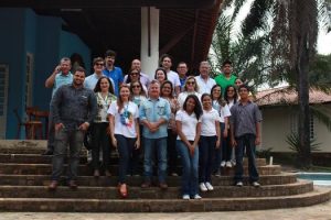 cesmac-participa-da-implantacao-de-horta-de-plantas-medicinais-44