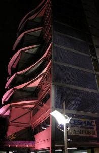 cesmac-tem-iluminacao-especial-para-celebrar-o-outubro-rosa-1