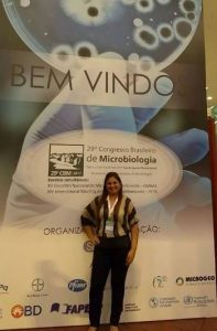aluna-de-biomedicina-participa-do-congresso-brasileiro-de-microbiologia-cesmac-2