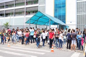 candidatos-terminam-primeiro-dia-de-prova-confiantes-35