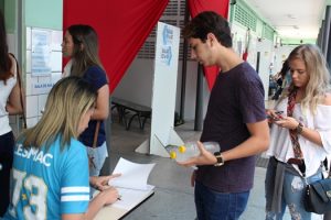 cesmac-recebe-candidatos-no-primeiro-dia-de-provas-para-medicina-12