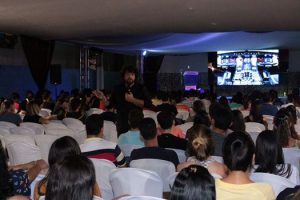 cesmac-recebe-o-vencedor-do-programa-aprendiz-da-tv-record-2