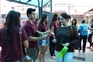 estudantes-de-medicina-realizam-acao-para-recepcionar-candidatos-9