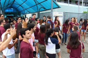 estudantes-de-medicina-realizam-acao-para-recepcionar-candidatos-9