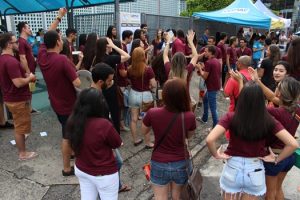 estudantes-de-medicina-realizam-acao-para-recepcionar-candidatos-9