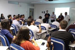 oficina-em-modelagem-e-prototipacao-de-ideia-empreendedora-cesmac-33