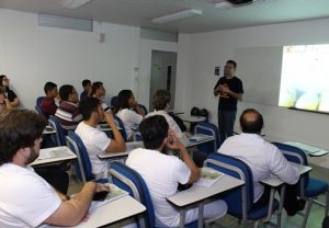 oficina-em-modelagem-e-prototipacao-de-ideia-empreendedora-cesmac-33