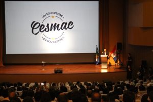 cesmac-integracao-lota-teatro-gustavo-leite-91