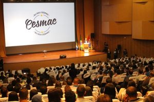 cesmac-integracao-lota-teatro-gustavo-leite-91
