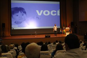 cesmac-integracao-lota-teatro-gustavo-leite-91