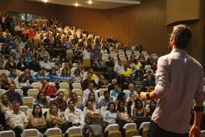 cesmac-integracao-lota-teatro-gustavo-leite-91