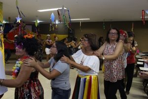 projeto-crescer-celebra-o-carnaval-com-o-grupo-da-melhor-idade-cesmac-101