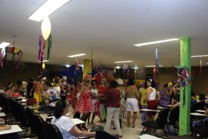 projeto-crescer-celebra-o-carnaval-com-o-grupo-da-melhor-idade-cesmac-101