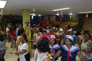 projeto-crescer-celebra-o-carnaval-com-o-grupo-da-melhor-idade-cesmac-101