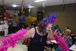 projeto-crescer-celebra-o-carnaval-com-o-grupo-da-melhor-idade-cesmac-101