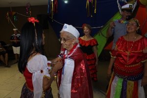projeto-crescer-celebra-o-carnaval-com-o-grupo-da-melhor-idade-cesmac-101