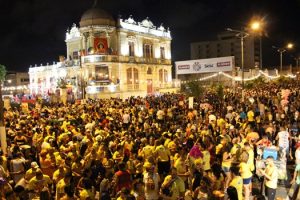 hoje-eu-tiro-10-mantem-sucesso-nas-previas-carnavalescas-em-maceio-cesmac-901-48