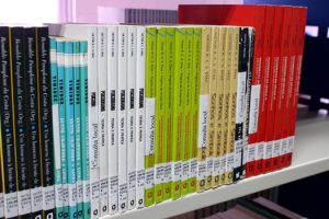 bibliotecas-do-cesmac-oferecem-150-mil-volumes-e-estrutura-moderna-31