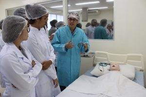 cesmac-usa-tecnologia-com-simuladores-de-paciente-real-54