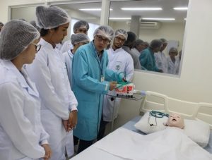 cesmac-usa-tecnologia-com-simuladores-de-paciente-real-54