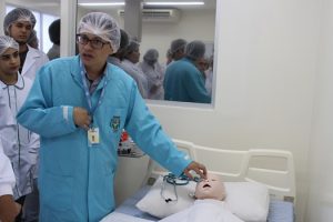 cesmac-usa-tecnologia-com-simuladores-de-paciente-real-54