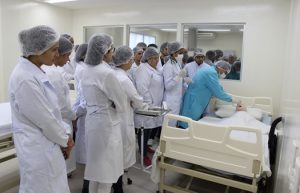 cesmac-usa-tecnologia-com-simuladores-de-paciente-real-54