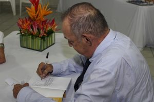 laercio-monteiro-escreve-sobre-a-saga-do-sofrimento-humano-cesmac_-editora-36