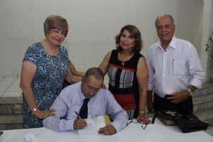laercio-monteiro-escreve-sobre-a-saga-do-sofrimento-humano-cesmac_-editora-36