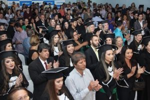 cesmac-realiza-serie-de-colacoes-de-grau-especiais-24