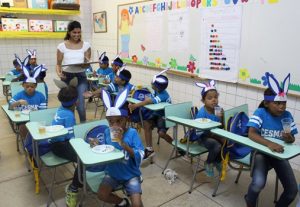 projeto-crescer-celebra-a-pascoa-com-as-criancas-cesmac-obra-social-38