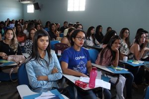 ciclo-de-palestras-discute-sobre-novos-desafios-da-nutricao-3