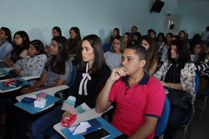 ciclo-de-palestras-discute-sobre-novos-desafios-da-nutricao-3