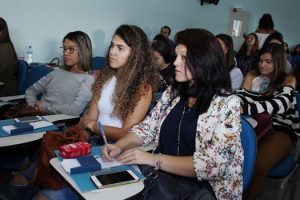 ciclo-de-palestras-discute-sobre-novos-desafios-da-nutricao-3