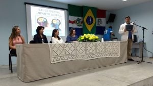 mesa-redonda-debate-saude-mental-na-infancia-cesmac_5