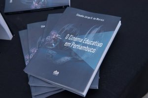 livro-destaca-o-cinema-educativo-em-pernambuco-cesmac_jornalismo_-45