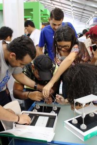 Biomedicina, Engenharia- Civil- e- Educação- Física- agitam-estande- do- CESMAC -sbpc_(41)