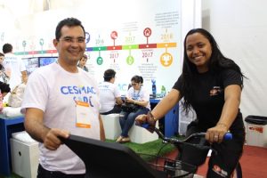 Ecobike- chama- a- atenção- do- público- da- 70ª- SBPC- no- estande- do -CESMAC- (6)