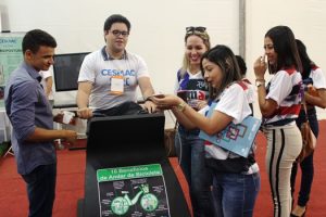 Ecobike- chama- a- atenção- do- público- da- 70ª- SBPC- no- estande- do -CESMAC- (6)