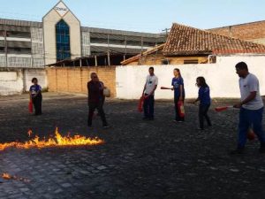 Funcionários- da- IES- fazem- curso- de- primeiros- socorros- e -combate- a -incêndio- Cesmac_(3)