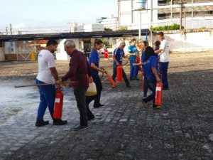 Funcionários- da- IES- fazem- curso- de- primeiros- socorros- e -combate- a -incêndio- Cesmac_(3)
