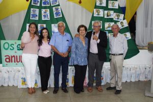 Clima- de- Natal- toma- conta- do- CESMAC-Projeto-crescer (108)