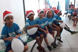 Clima- de- Natal- toma- conta- do- CESMAC-Projeto-crescer (108)