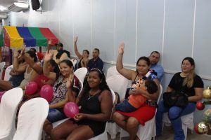Clima- de- Natal- toma- conta- do- CESMAC-Projeto-crescer (108)