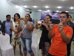 Clima- de- Natal- toma- conta- do- CESMAC-Projeto-crescer (108)