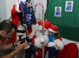 Clima- de- Natal- toma- conta- do- CESMAC-Projeto-crescer (108)