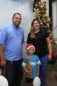 Clima- de- Natal- toma- conta- do- CESMAC-Projeto-crescer (108)