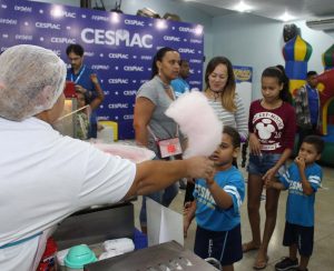 Clima- de- Natal- toma- conta- do- CESMAC-Projeto-crescer (108)