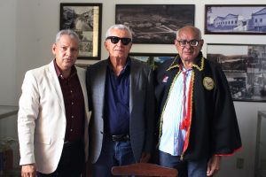 Vice-Reitor- recebe- homenagem- na- FESCLIM - CESMAC (41)